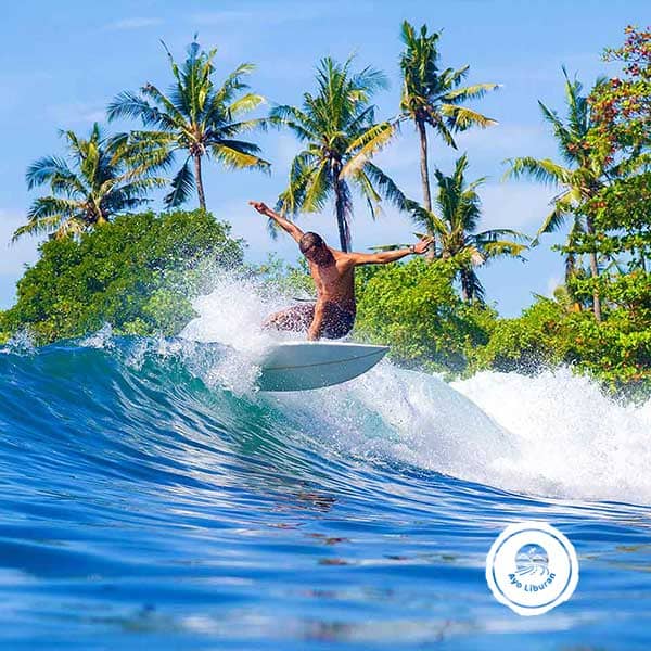 Bali-Surfing